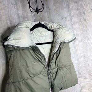 Zara Cropped Reversible Puffer Vest